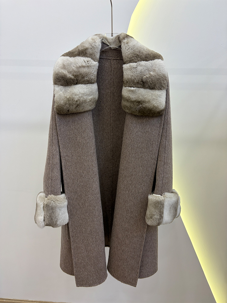 Casaco Feminino de Inverno em  - Wool Coat Peacoat avaliação e preço